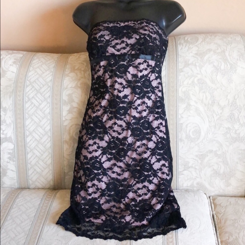 Black and pink lace strapless evening dress. Size S